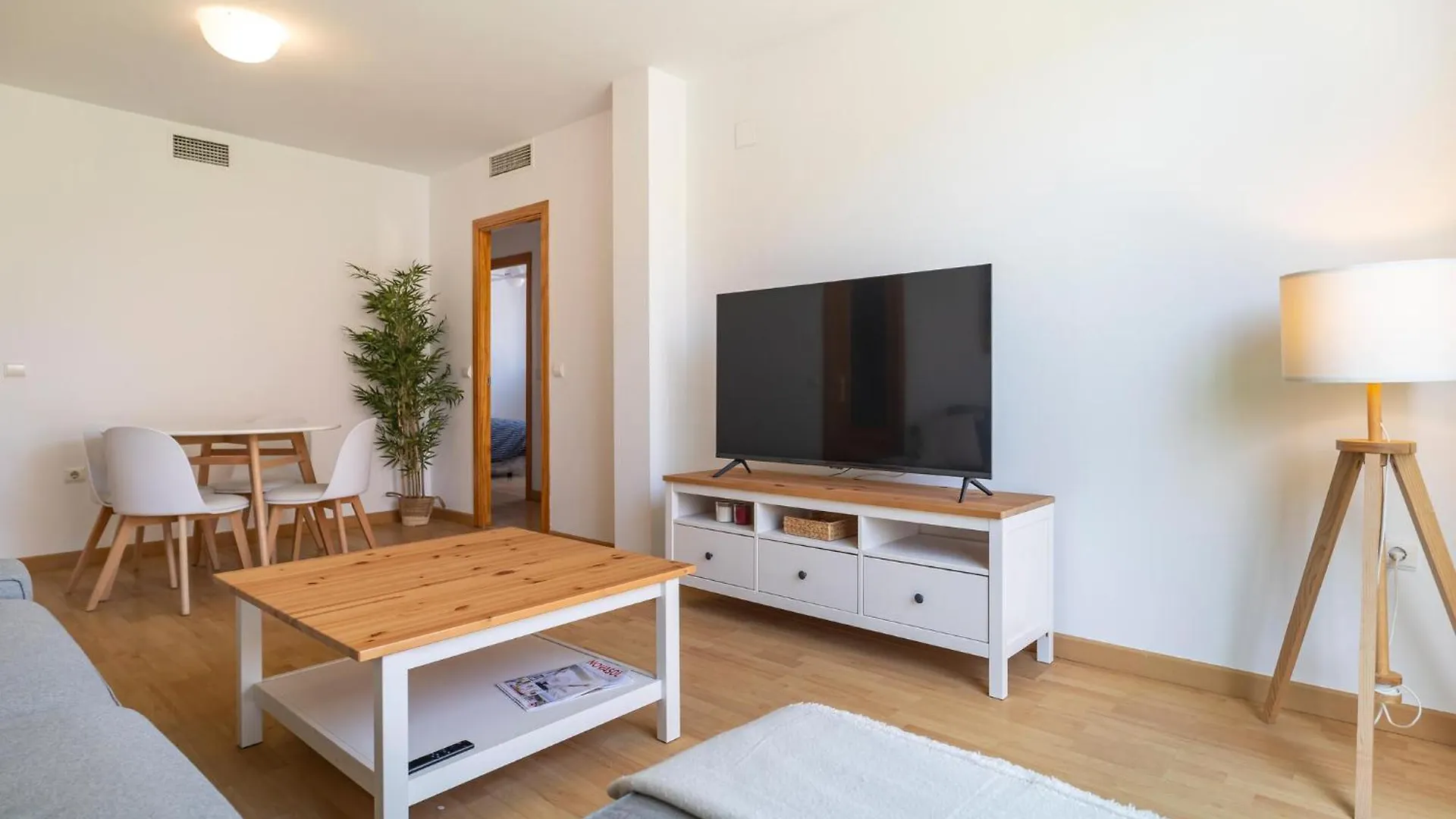 Stunning Apartment In Torremolinos 0*,